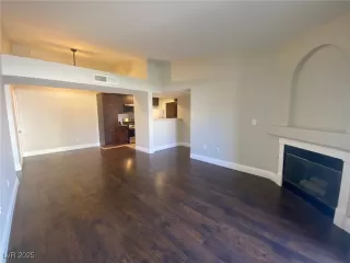 Photo #3: 2737958 Listing