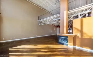 Photo #5: 2737960 Listing 