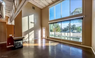 Photo #6: 2737960 Listing 