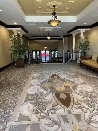 Photo #2: 2737996 Listing 