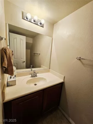 Photo #6: 2738001 Listing