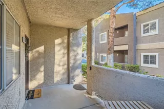 Photo #4: 2738016 Listing 