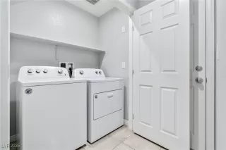 Photo #5: 2738019 Listing 