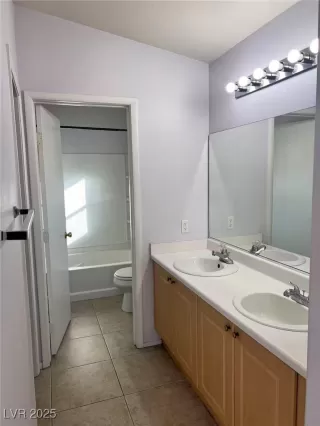 Photo #5: 2738024 Listing 