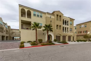 Photo #2: 2738026 Listing 