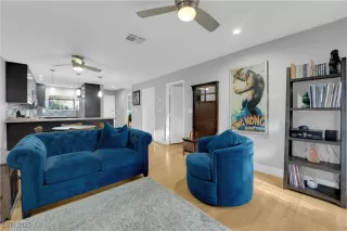 Photo #6: 2738031 Listing 