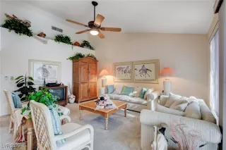 Photo #6: 2738089 Listing 