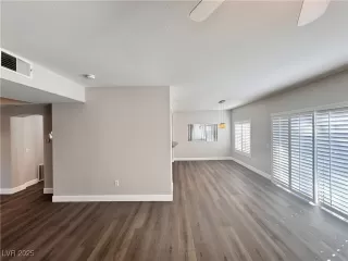 Photo #4: 2738109 Listing 