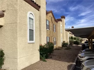 Photo #2: 2738126 Listing