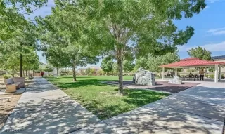 Photo #5: 2738131 Listing 