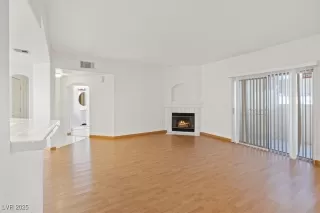 Photo #1: 2738134 Listing 