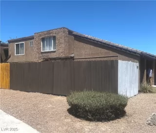 Photo #2: 2738136 Listing 