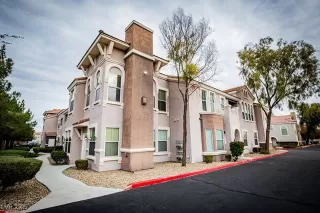 Photo #2: 2738152 Listing 