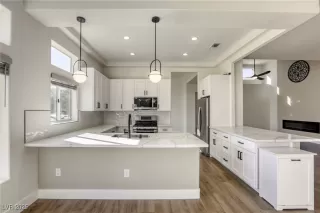 Photo #1: 2738161 Listing