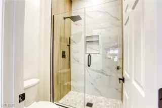 Photo #5: 2738161 Listing