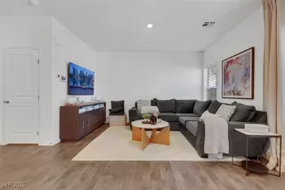 More Details about MLS # 2738172 : 534 THISTLEBERRY AVENUE