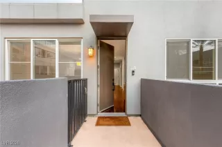 Photo #1: 2738182 Listing 