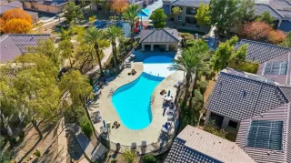 Photo #4: 2738207 Listing