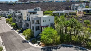 Photo #2: 2738212 Listing 