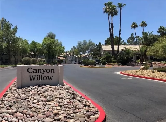 MLS: 2738218 Condo For Sale