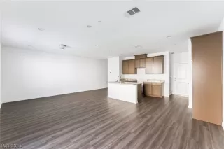 Photo #2: 2738244 Listing 
