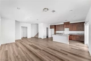 Photo #3: 2738246 Listing 