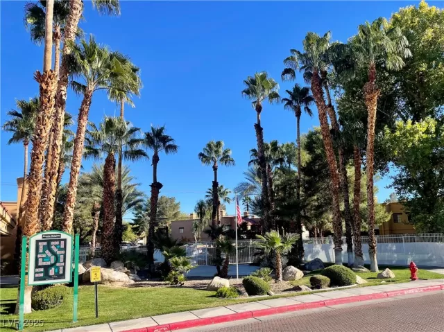 MLS: 2738261 Condo For Sale