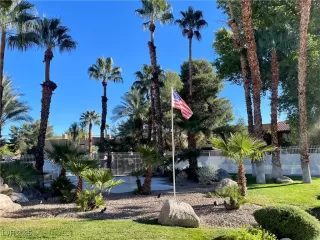 Photo #2: 2738261 Listing