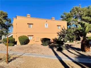 Photo #3: 2738261 Listing