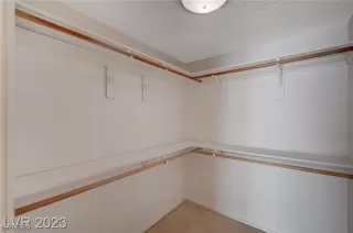 Photo #4: 2738291 Listing