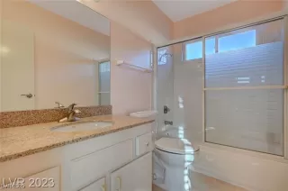 Photo #5: 2738291 Listing