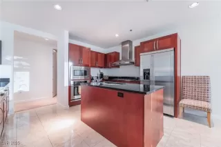 Photo #5: 2738330 Listing