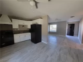 Photo #3: 2738356 Listing 