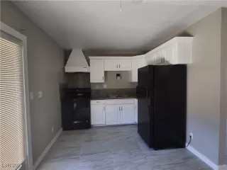 Photo #5: 2738356 Listing 