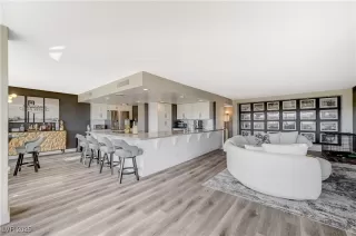 Photo #4: 2738384 Listing 