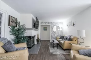 Photo #5: 2738400 Listing