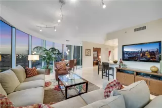 Photo #1: 2738416 Listing 