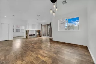 Photo #1: 2738458 Listing 