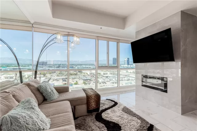 MLS: 2738464 Condo For Sale