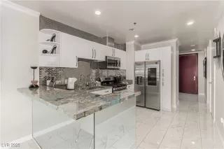 Photo #5: 2738464 Listing