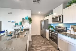 Photo #6: 2738477 Listing 