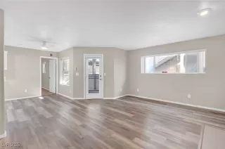 Photo #3: 2738482 Listing 