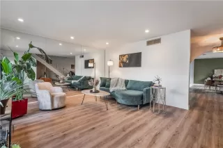 Photo #1: 2738499 Listing 