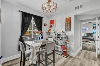 Photo #4: 2738508 Listing