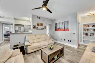 Photo #6: 2738508 Listing