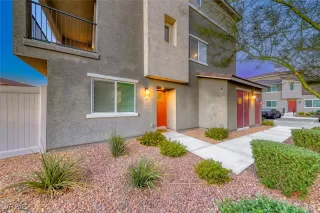 Photo #3: 2738541 Listing 