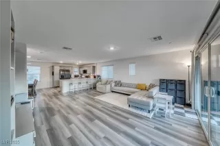 Photo #6: 2738541 Listing 