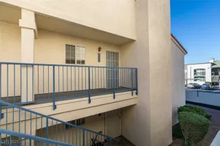 Photo #2: 2738584 Listing