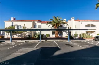 Photo #4: 2738584 Listing