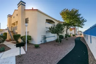 Photo #5: 2738584 Listing